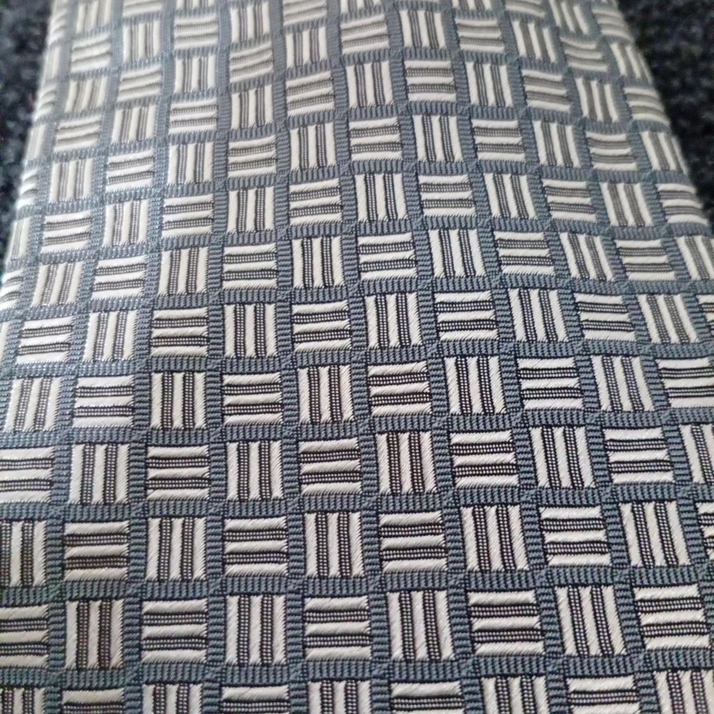 Men's Gray Geometric Pattern Tie - image 2